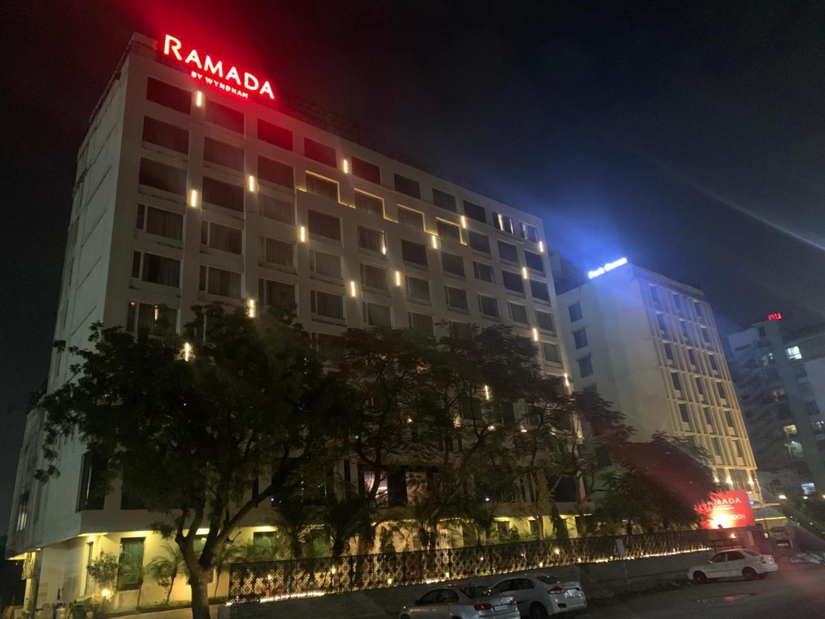Ramada By Wyndham Jaipur North Hotel Eksteriør billede