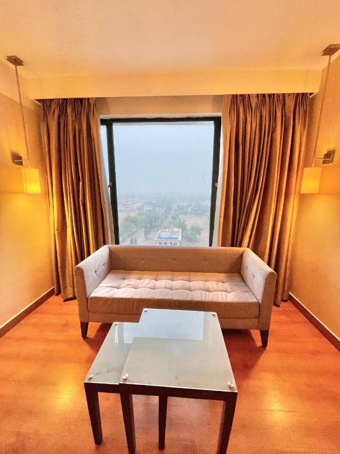Ramada By Wyndham Jaipur North Hotel Eksteriør billede