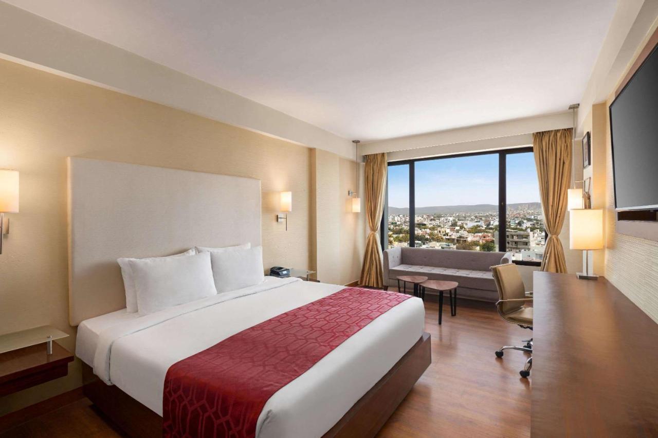 Ramada By Wyndham Jaipur North Hotel Eksteriør billede