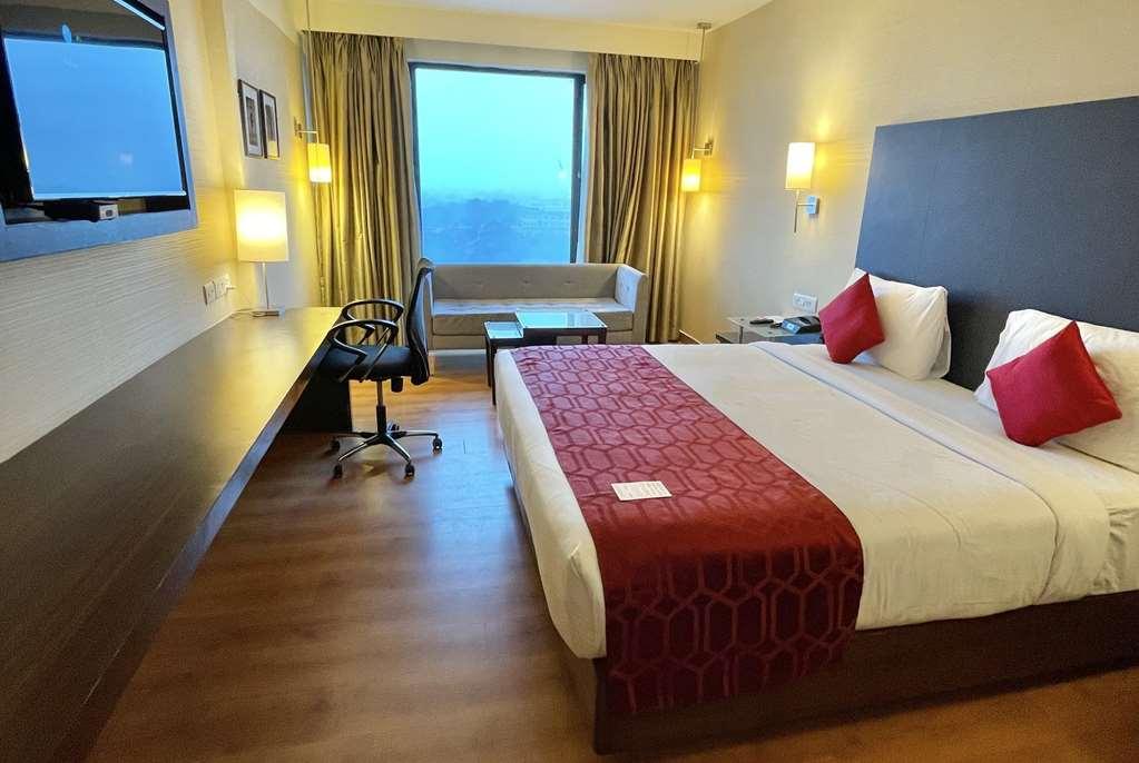 Ramada By Wyndham Jaipur North Hotel Værelse billede